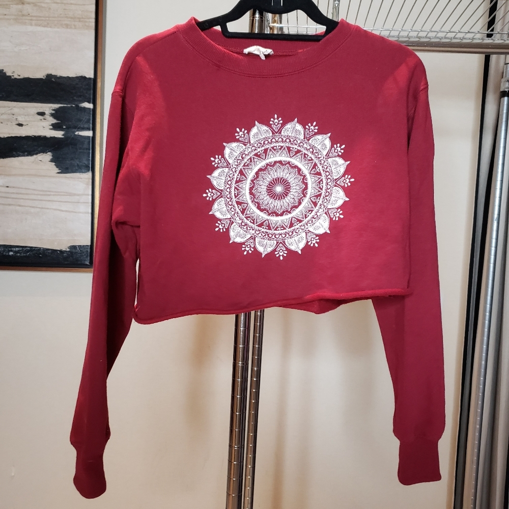 LA HEARTS in Pacsun Red Mandala Cropped Sweatshirt
